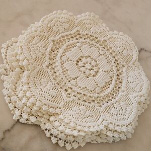 Elegant Cream Collectable Vintage Floral Lace Table Placemat Doilies - 6 Piece